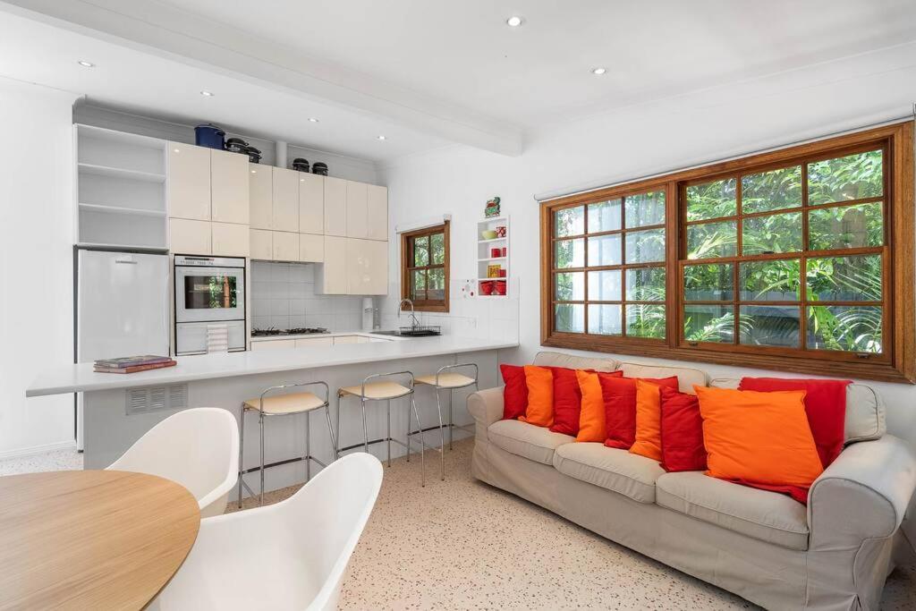 Charming 3 Bedroom Artist House In Mosman *
